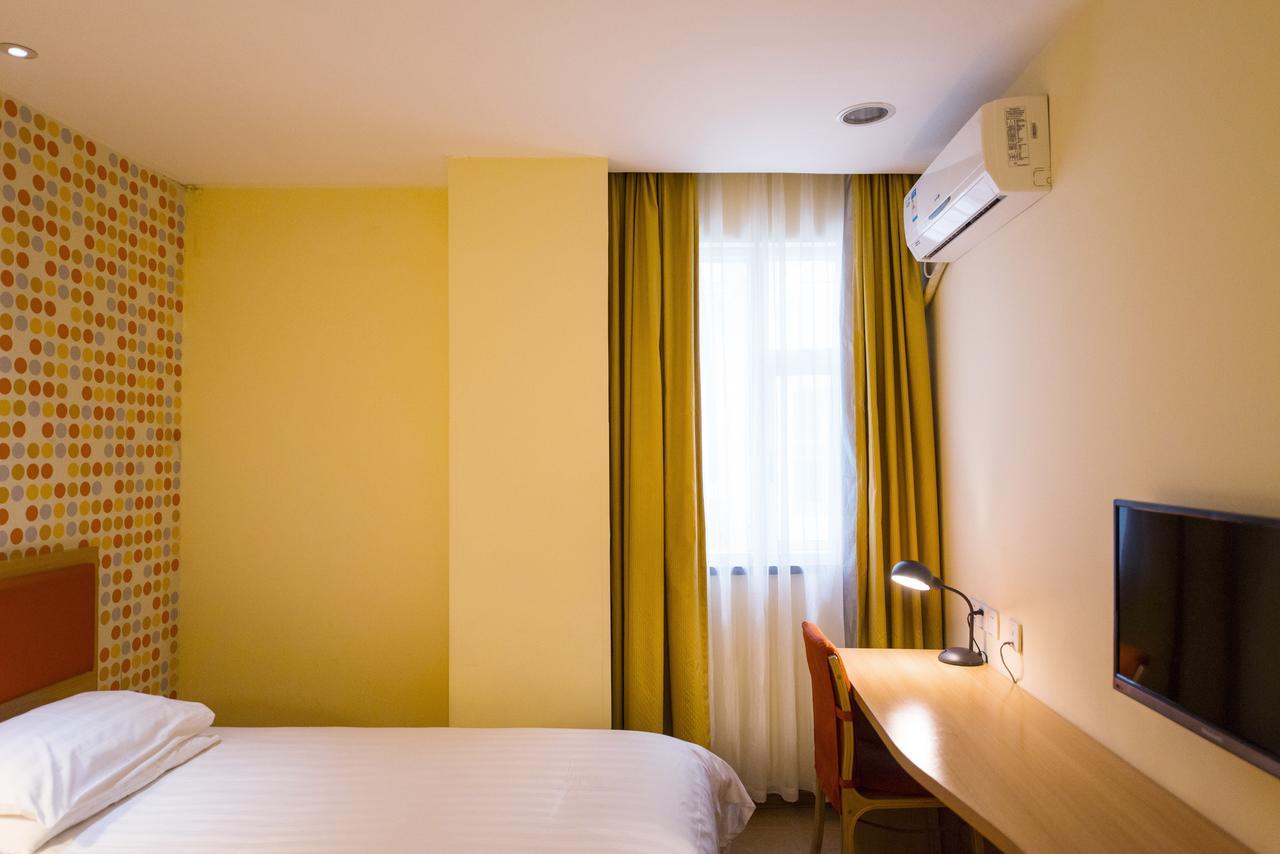 Hotel Chaoyangmen Beixiaojie 3*